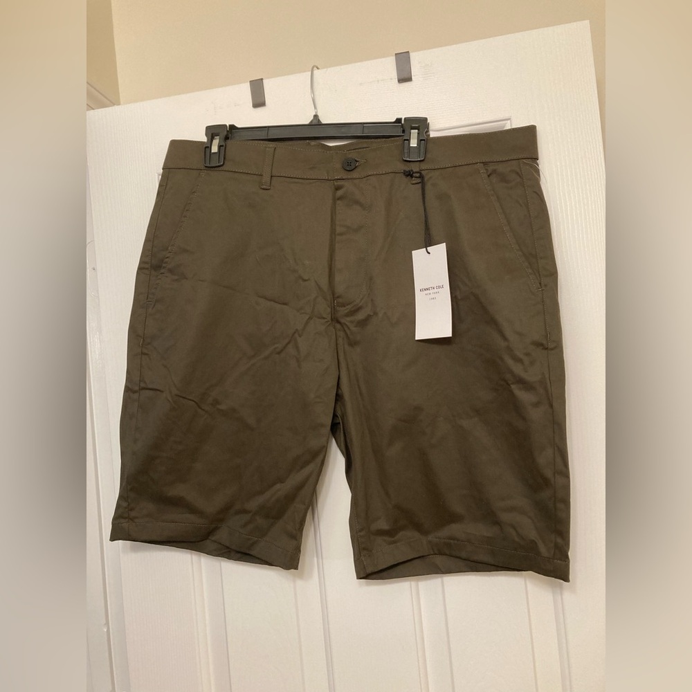 Kenneth Cole New York Shorts Mens 38 Stretch Chino Casual Dark Olive NWT